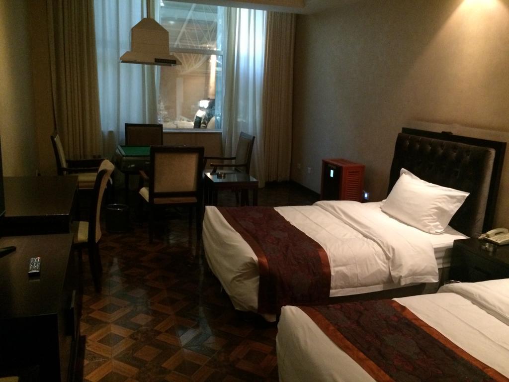 The Hot Spring Hotel of The Hot Club Peking  Buitenkant foto