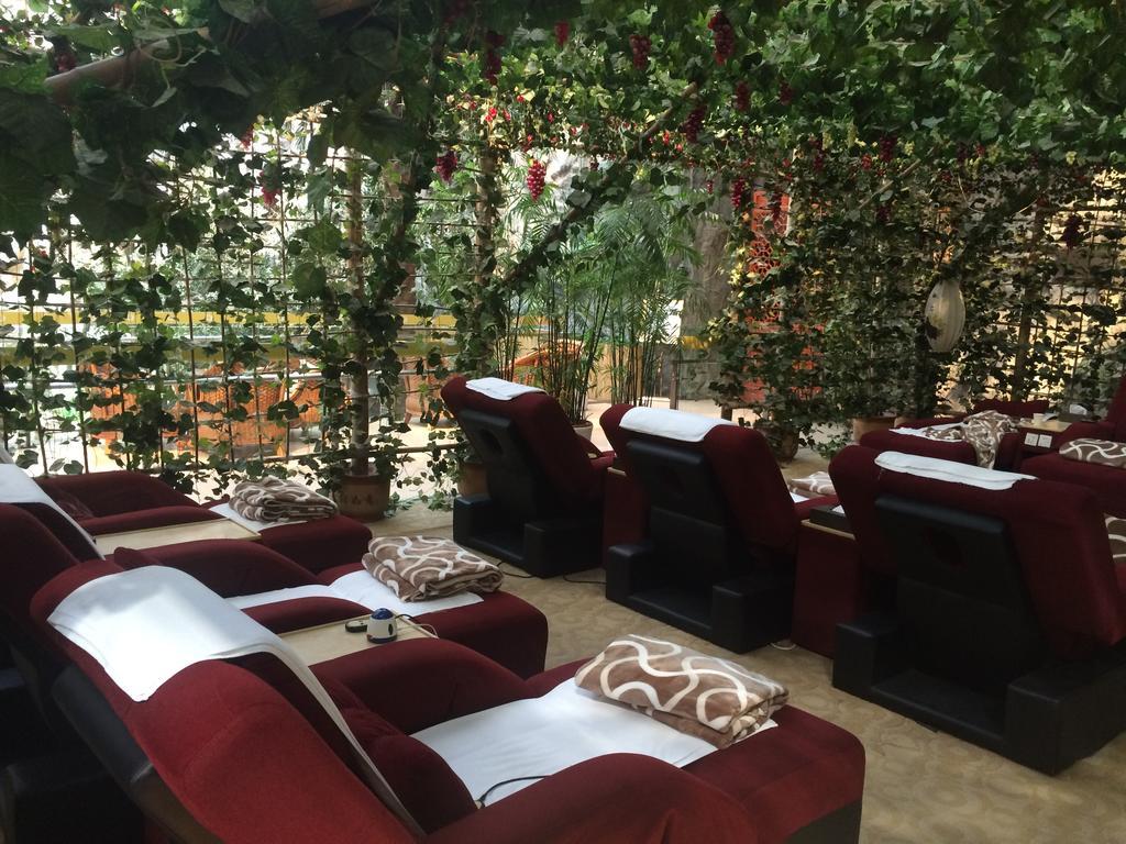 The Hot Spring Hotel of The Hot Club Peking  Buitenkant foto