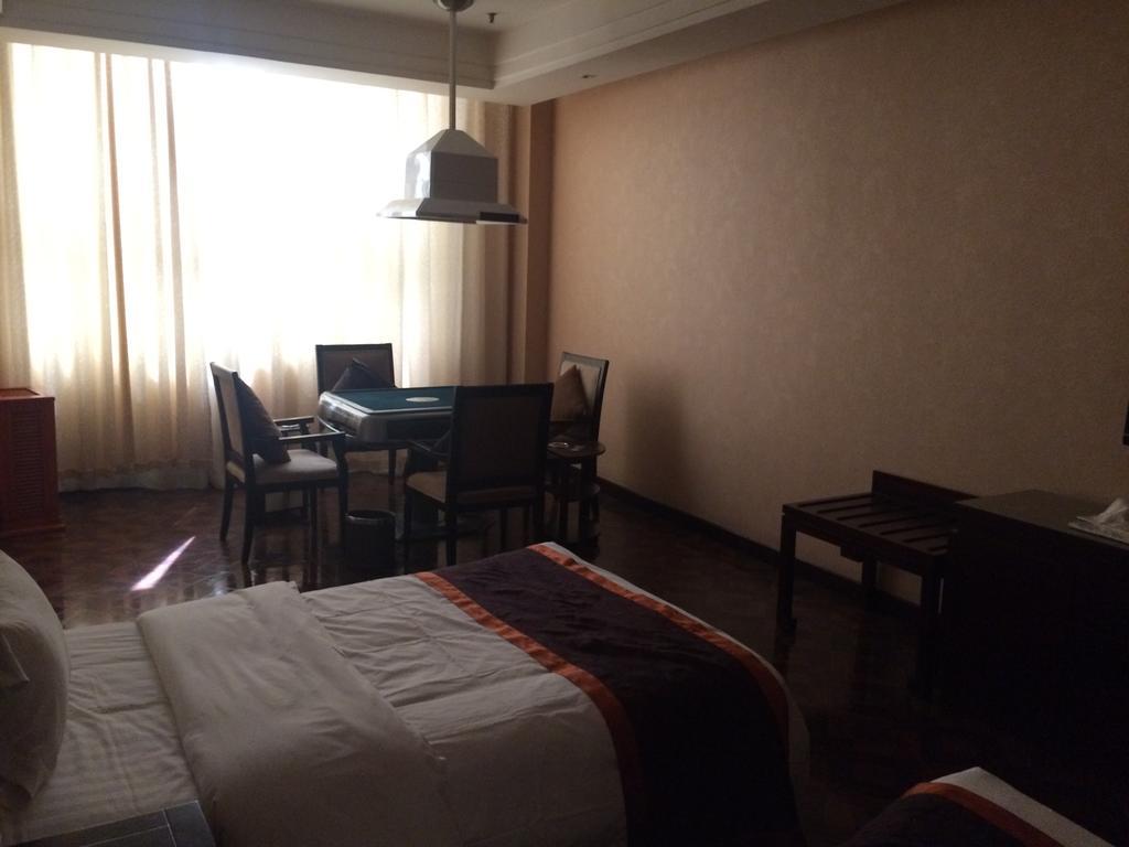 The Hot Spring Hotel of The Hot Club Peking  Buitenkant foto